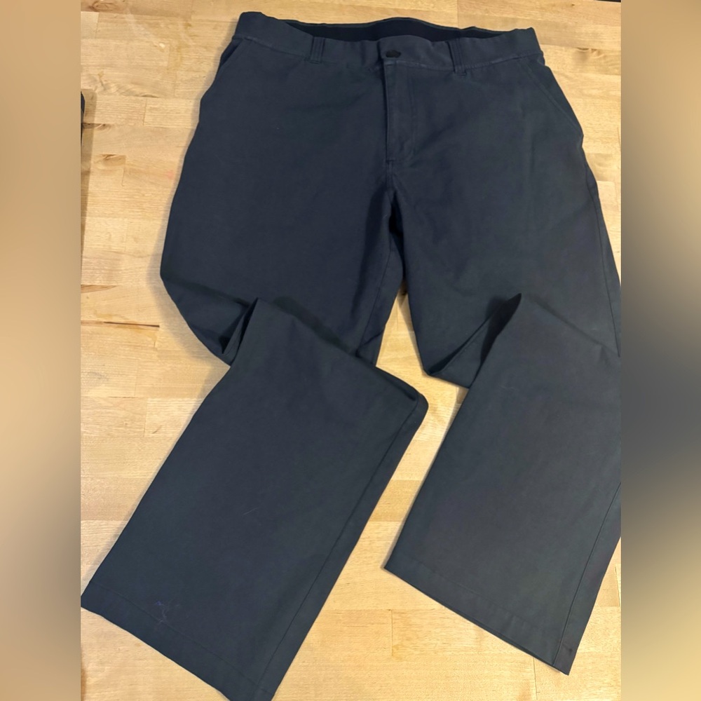Hylete Men's Dark Gray performance Chinos 36